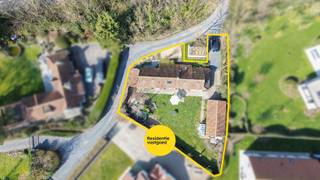 Ontdek deze charmante, gerenoveerde boerderij in De Haan - Wenduine, een juweel uit 1763 dat een perfecte balans biedt tussen historische charme...