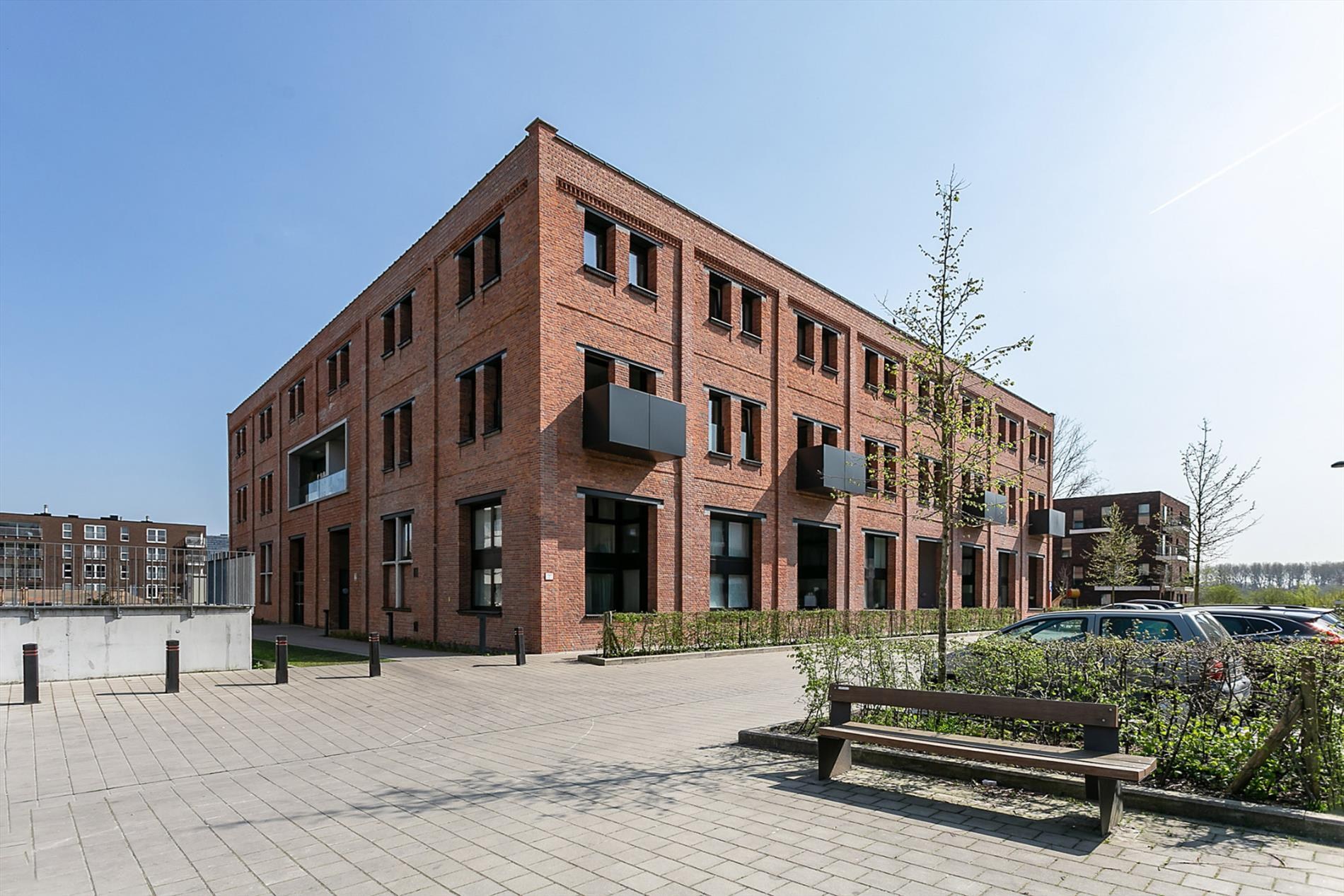 Apartment for rent in Ghent with 3 bedrooms - photo 2