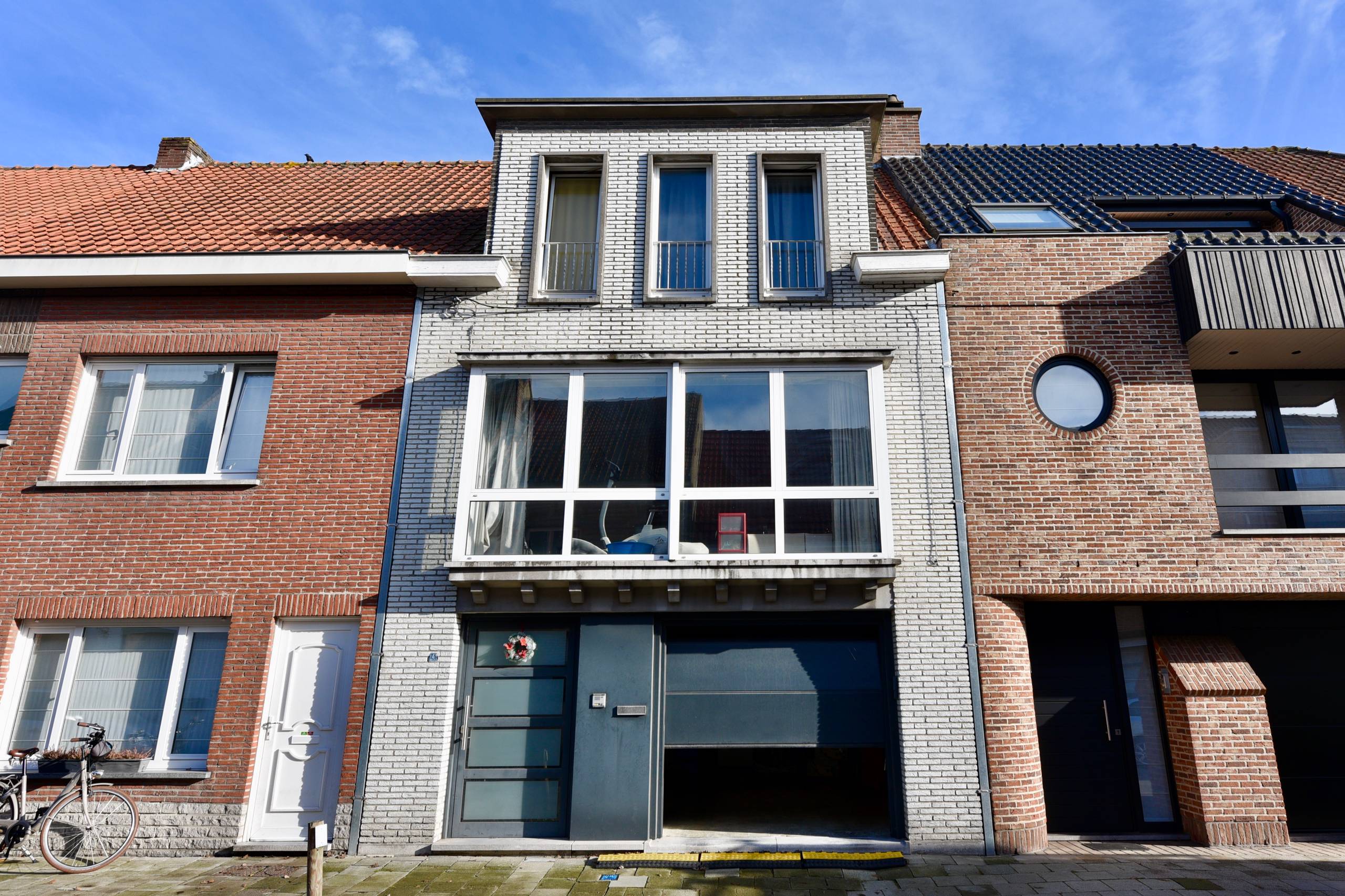 Instapklare woning met 3 slpk, garage en tuin voor 279.000 EUR - foto 1