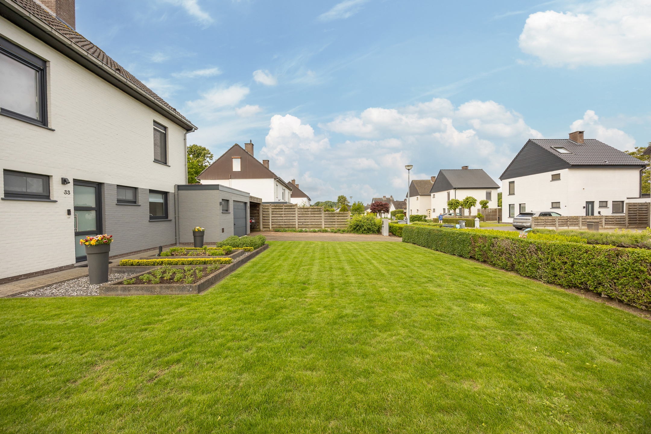Instapklare woning op 565 m² met 3 slpk + inpandige garage - foto 4