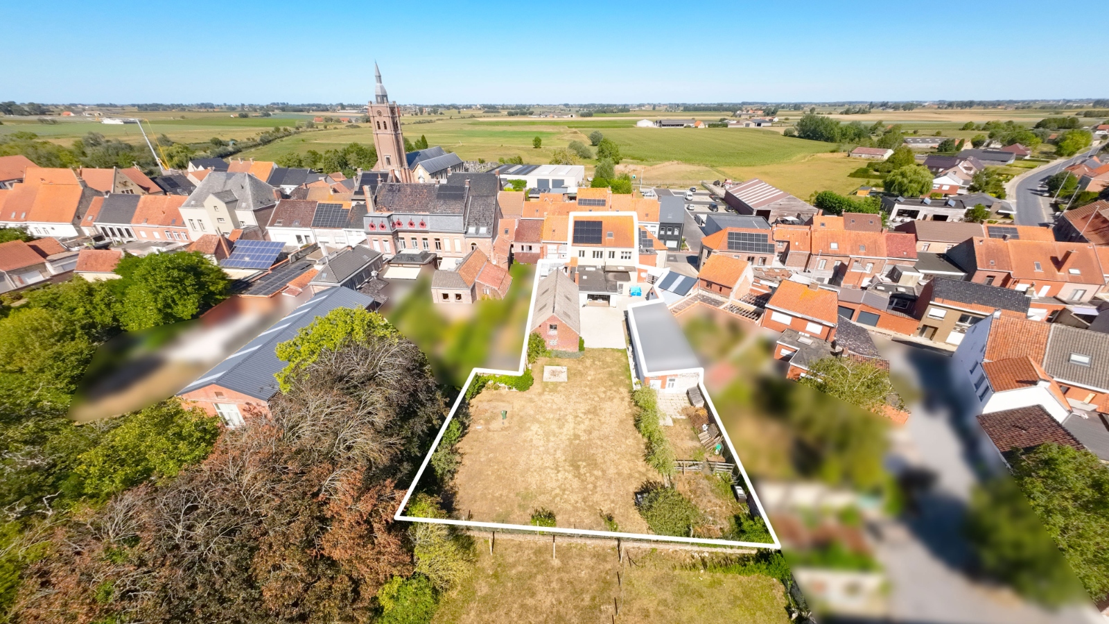 Gerenoveerde woning met grote tuin, uitweg en 5 slaapkamers - foto 1