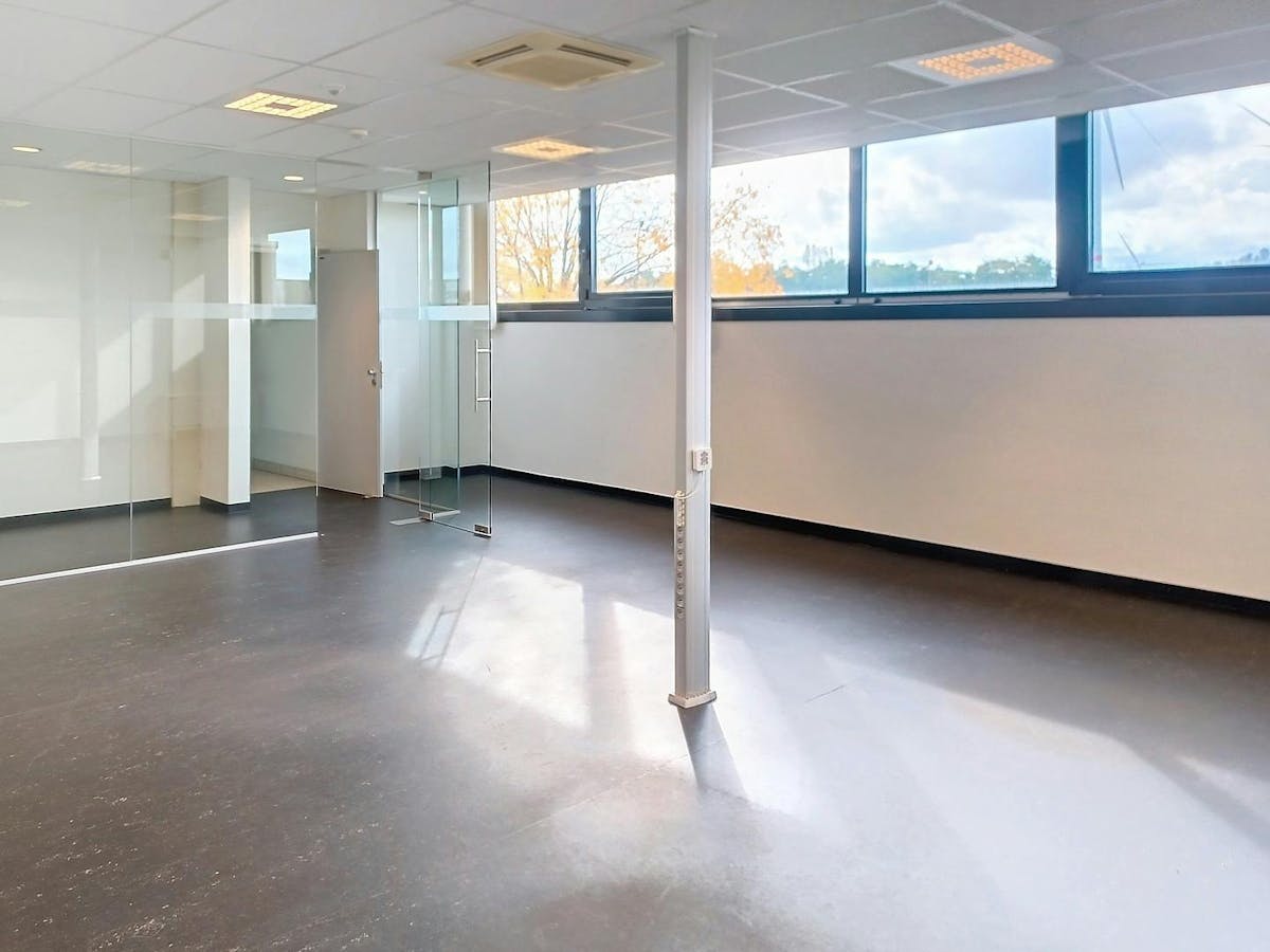 Bureaux modernes (222 m²) à louer à Zelzate - photo 4