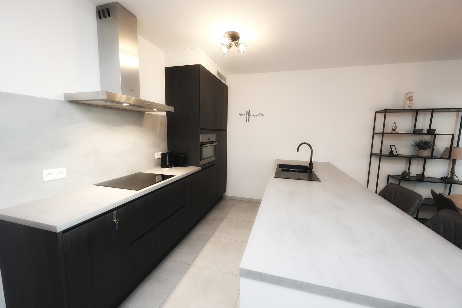 Prachtig nieuwbouwappartement met 2 slaapkamers en terras – nabij de Zeedijk ! - foto 5