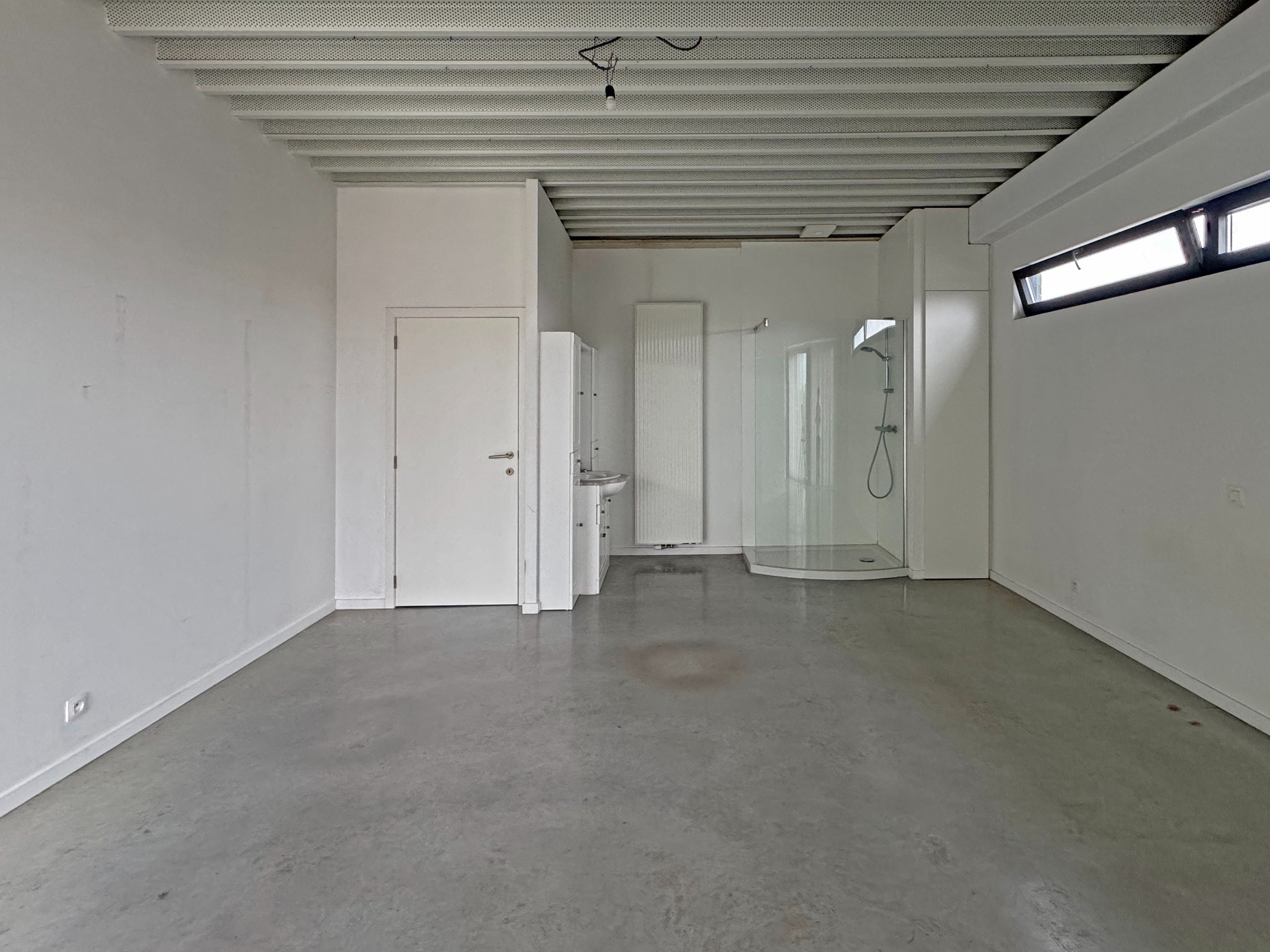 Bedrijfsgebouw met kantoor en loft op strategische ligging te Lierde - foto 5