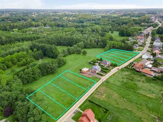Exclusieve verkaveling met 9 percelen voor open bebouwing in rustige residentiële omgevingBent u op zoek naar de ideale plek om uw droomwoning te...