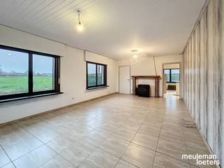 Rustig gelegen alleenstaande woning bestaande uit:Deze Rustig gelegen woning geniet van een aangename tuin op wandelafstand van verschillende...