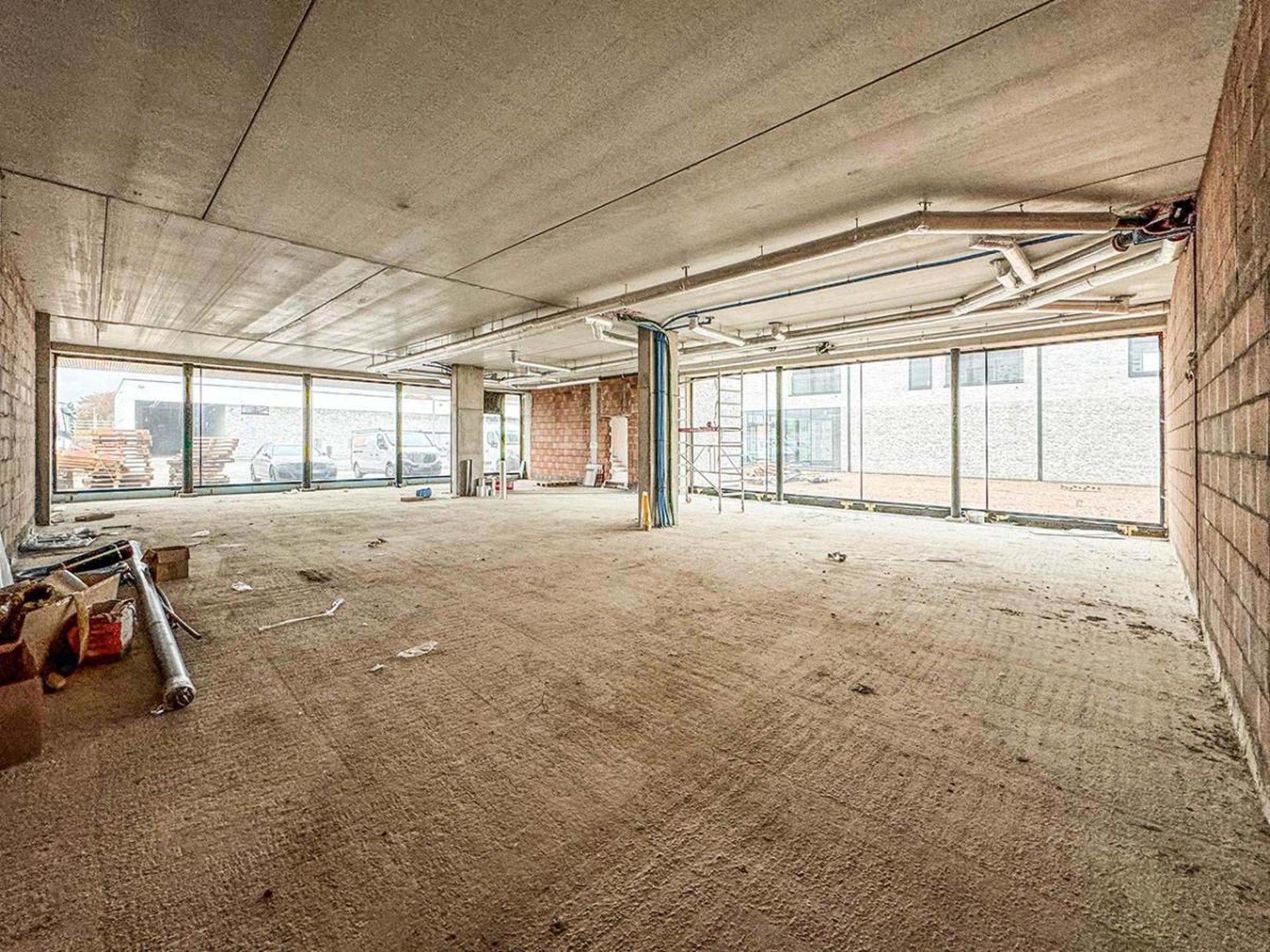 Kantoor of handelsgelijkvloers (250m²) in het centrum van Ham - foto 3