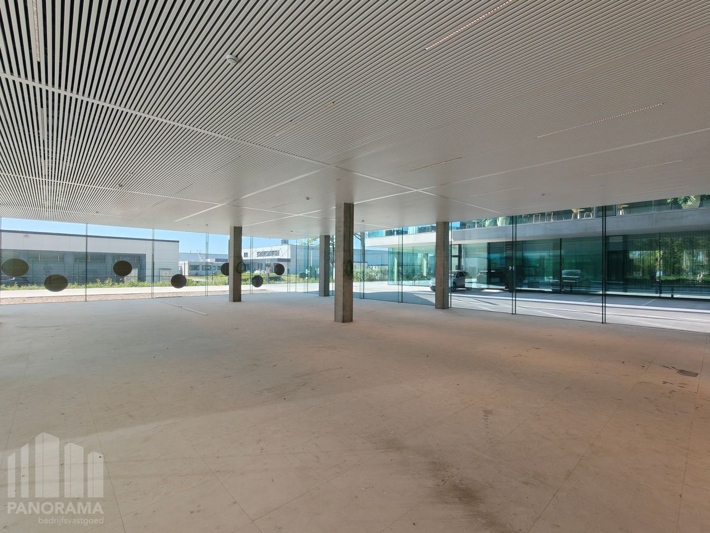 511 m² HIGH-END KANTOREN OP TOPLOCATIE LANGS DE E40 TE OOSTKAMP - foto 5