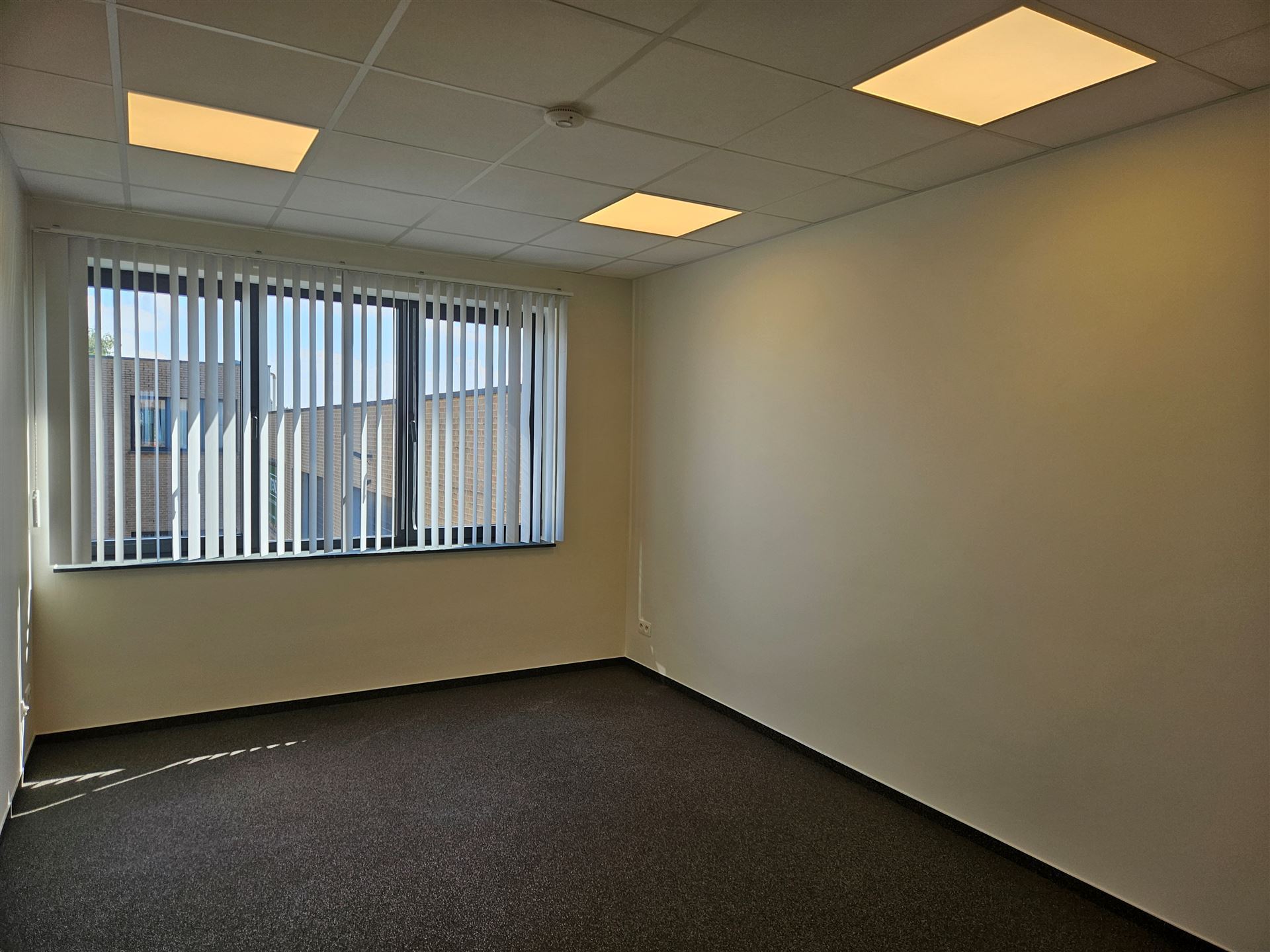 Commercial for rent in Houthalen - photo 5