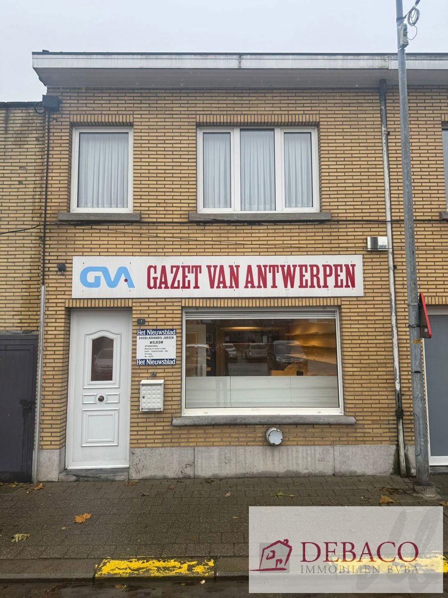 Te renoveren woning, in hartje centrum gelegen - foto 1