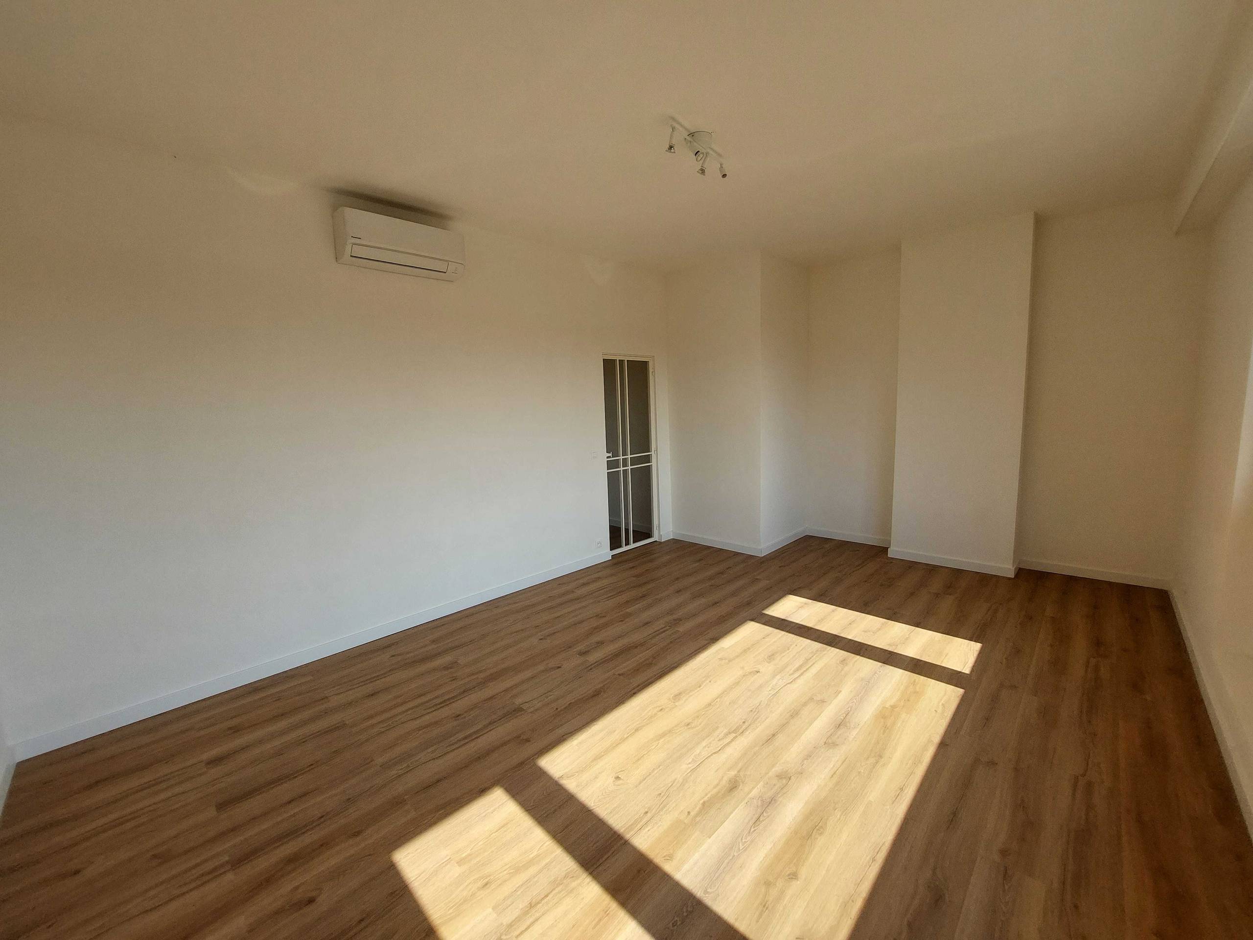 Appartement te koop in Kapellen met 1 slaapkamer - foto 2