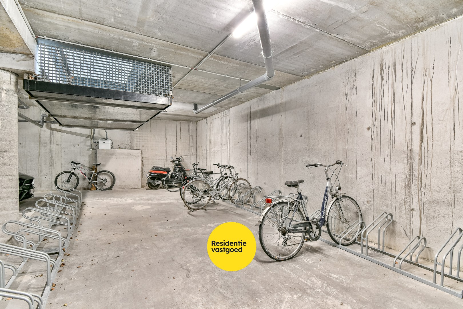 Ondergrondse parkeerplaatsen te koop in het centrum van Gistel - foto 5
