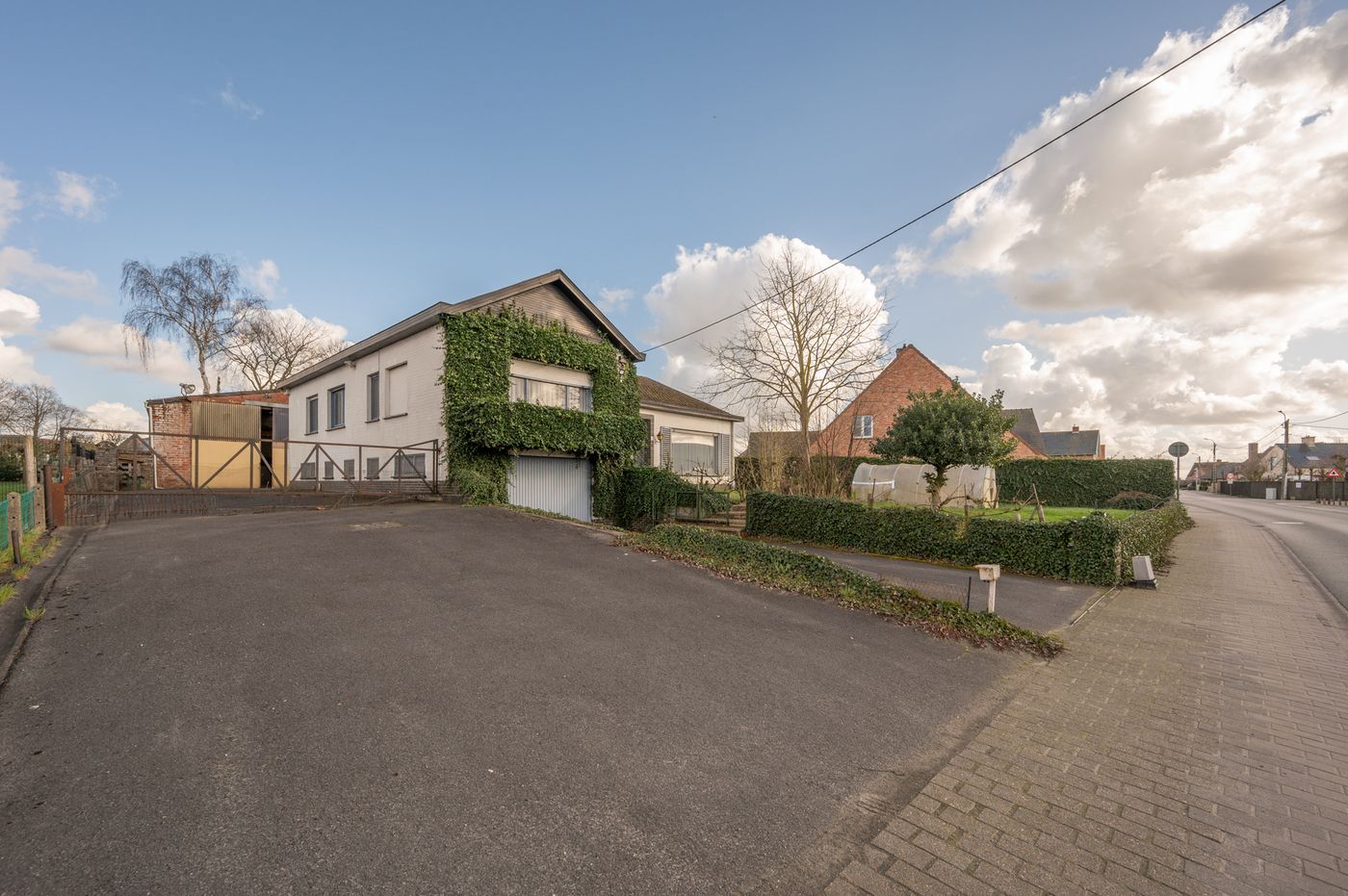 Te renoveren woning met nieuwbouwmogelijkheden - foto 2
