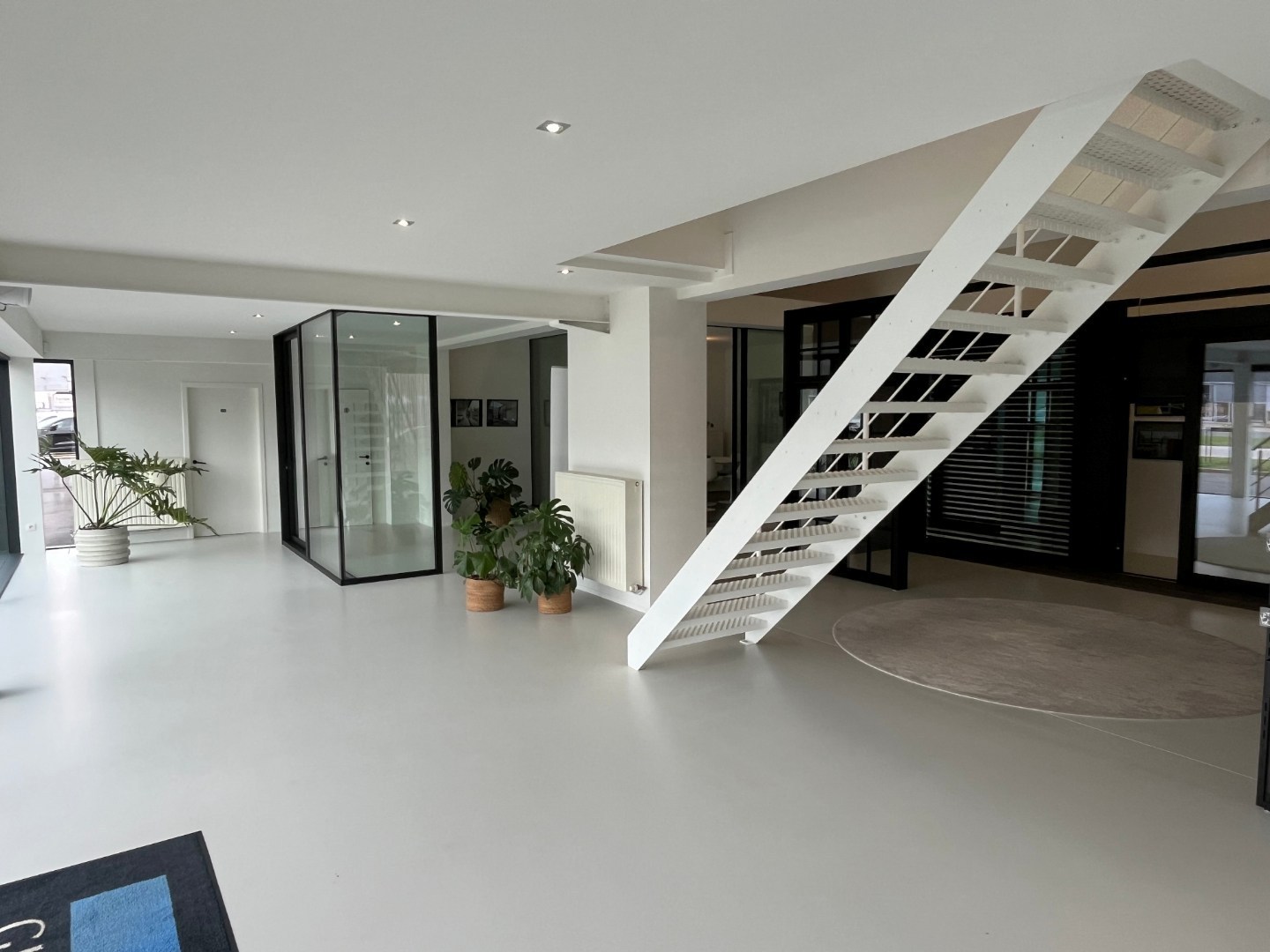 Een welgelegen bedrijfspand (KMO - industrie) van 2.815m² - foto 5