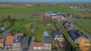 ROBORST - Deze goed onderhouden woning is gelegen op een mooi perceel grond met een aangename straatbreedte en biedt een uitstekende basis voor wie...