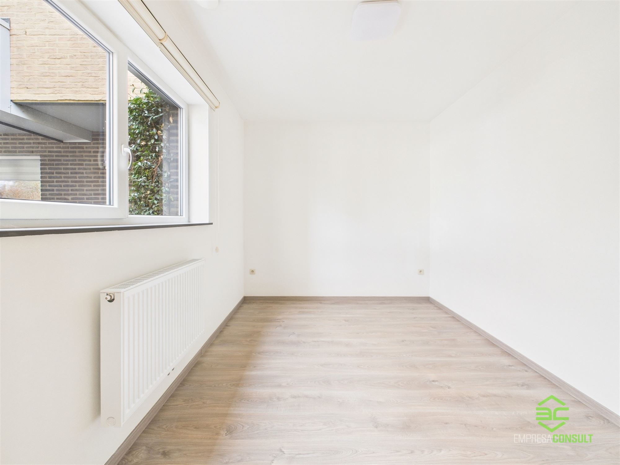 Apartment for sale in Sint-Truiden with 3 bedrooms - photo 4