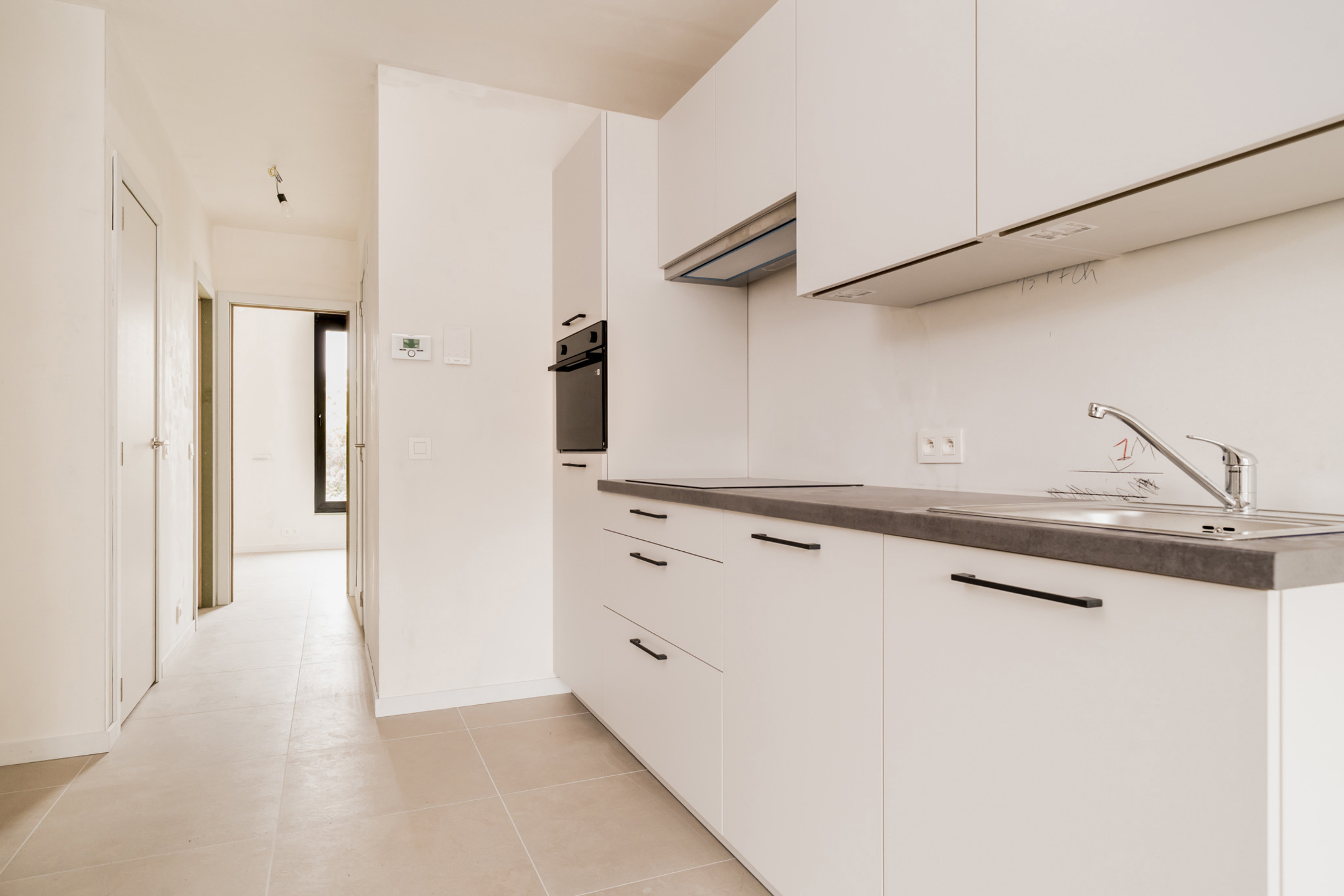 Modern 1-slaapkamerappartement met Zuidgericht terras - foto 5