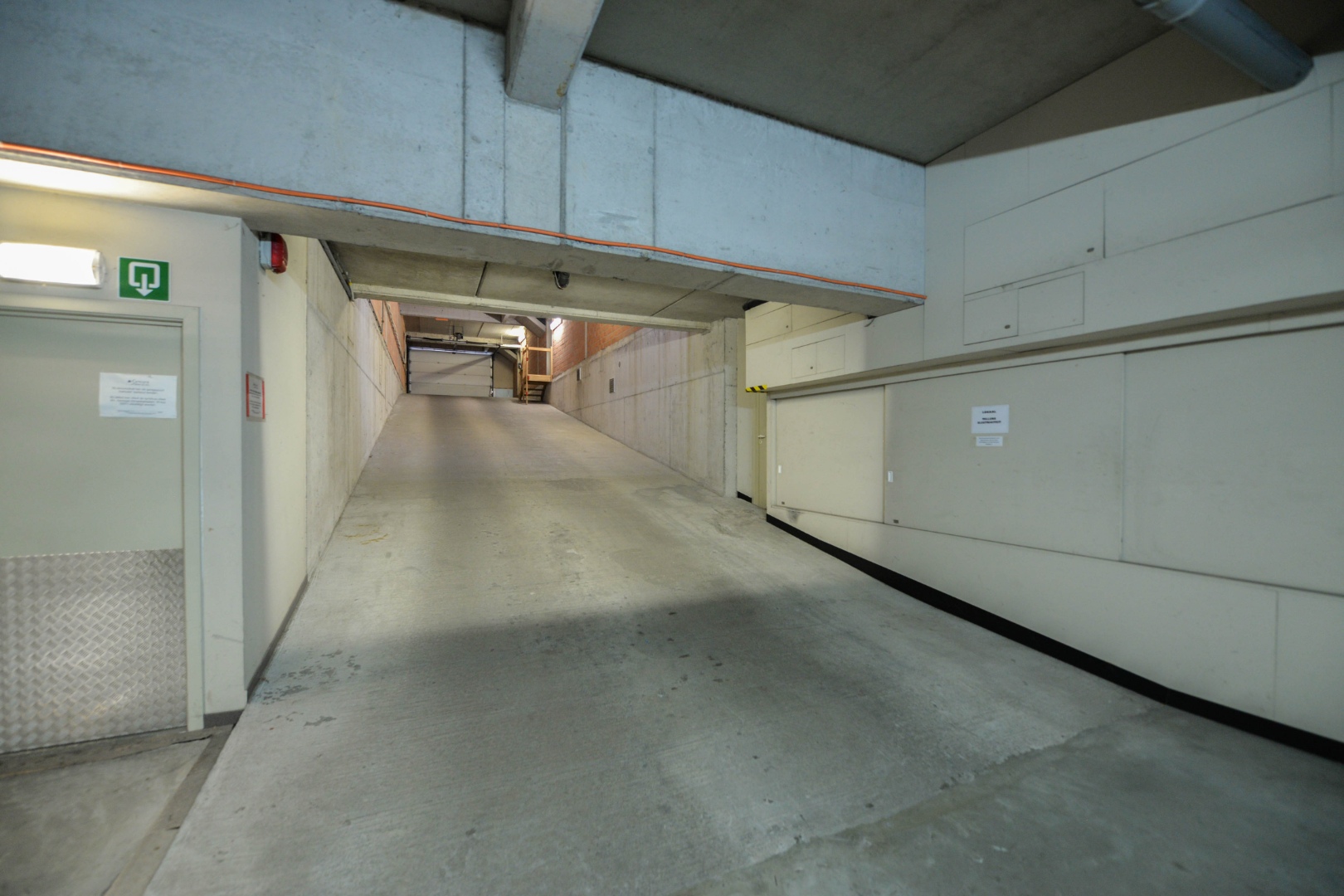 Te huur, ondergrondse autostaanplaats in het centrum van Oudenaarde - foto 4