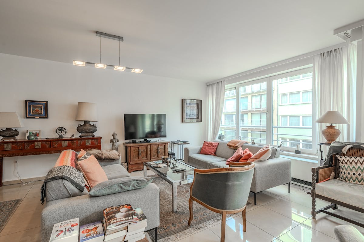 Appartement te koop met zijdelings zeezicht te Oostende - foto 2