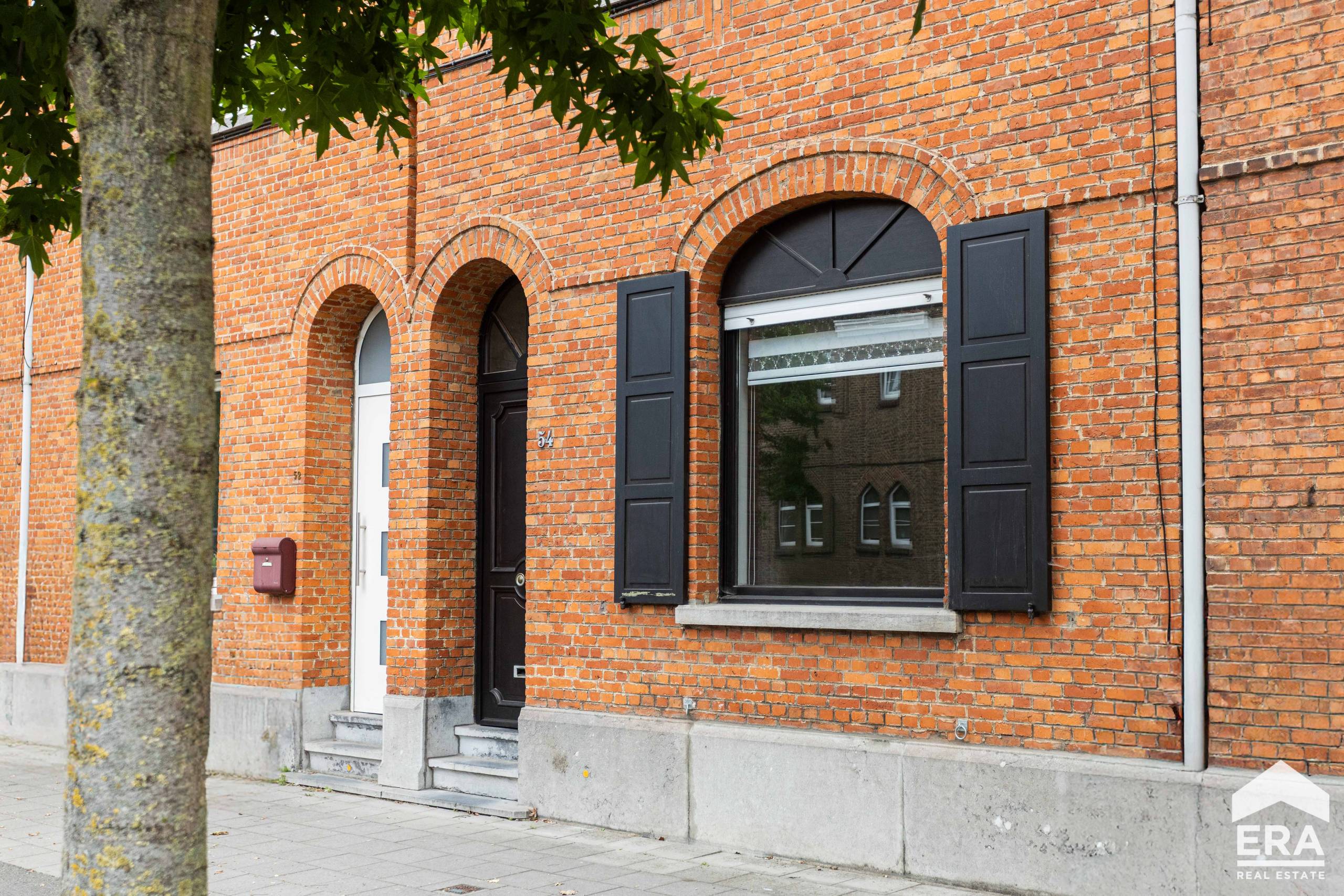 Karaktervolle herenwoning met 4 slpks, 2 terrassen en tuin - foto 3