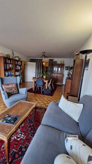 Zeer ruim studio/appartement met aparte slaaphoek gelegen op de 5de verdieping te Deurne Noord.  Dit studio/appartement heeft als indeling...