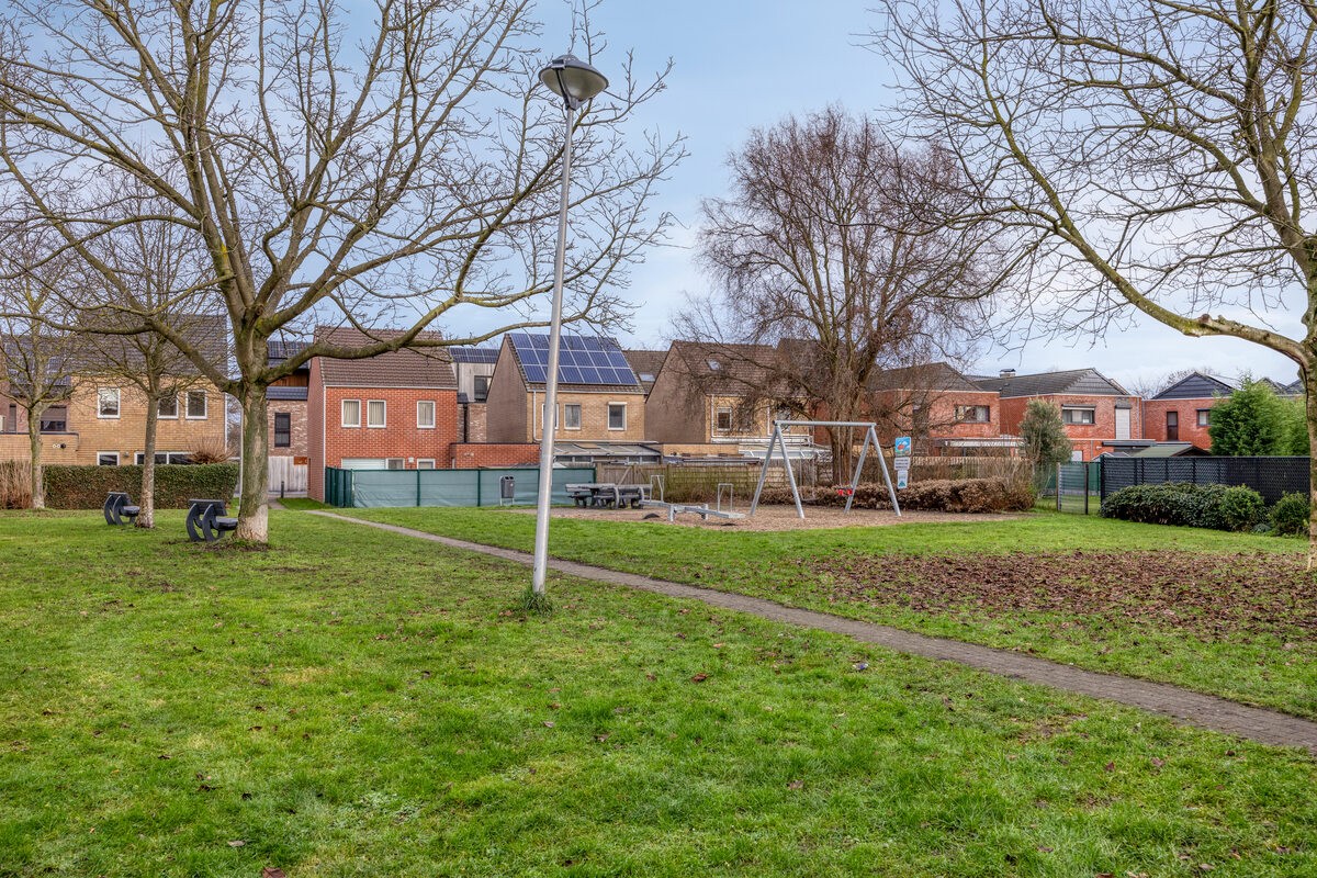 Ruime, op te frissen gezinswoning met 4 slaapkamers en knusse tuin in het gezellige Vlijtingen, Riemst - foto 4