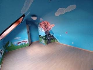 <p>Duplexappartement in het centrum van Lotenhulle.</p>
<p>Dit appartement is gelegen op de 3<sup>e</sup> verdieping en beschikt over een inkomhal met apart toilet, badkamer, 2 slaapkamers en een leefruimte met halfopen keuken.</p>
<p>Dit alles tussen Deinze en Aalter op wandelafstand van openbaar vervoer, slager, bakker, restaurant, spar…</p>
<p>Kleinschalige residentie van 1991, op 3 minuten rijden van oprit E40.</p>
<p>Ideaal startersappartement of als investering.</p>
<p>EPC: 352 kWh – De renovatieplicht is NIET van toepassing. Asbestveilig</p>
<p>G-score: A – P-score: A [Vg, Wg, Gdv, Gvkr, Gvv]</p>
<p>Voor meer info of een bezoek: 0485/85.86.65 of info@vhvastgoed.be</p>