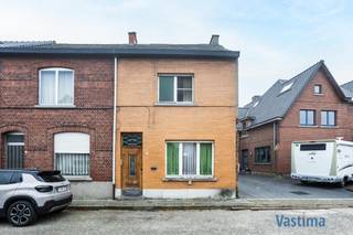 Droomt u van een woning die u volledig naar uw hand kunt zetten? Deze te renoveren woning nabij het centrum van Erembodegem biedt de...