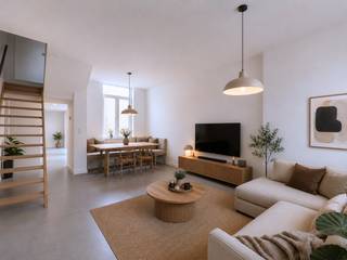 In het hart van Brugge bevindt zich deze volledig gerenoveerde stadswoning, waar modern comfort en praktische indeling hand in hand gaan.<br /><br />Bij het betreden van de woning komt u terecht in de gezellige en lichtrijke leefruimte, die naadloos overloopt in de open keuken. Deze vormt samen met de living een aangename en functionele leefomgeving. Vanuit de keuken heeft u directe toegang tot het terras en de tuin, waar het heerlijk vertoeven is. Een bijzondere troef van deze woning is de aparte zij-ingang, die toegang biedt tot een handige gang. Ideaal voor het plaatsen van fietsen of vuilbakken, en bovendien met een rechtstreekse doorgang naar het terras en de tuin.<br /><br />Op de eerste verdieping bevindt zich de ruime badkamer, uitgerust met een inloopdouche, ligbad, lavabo en toilet. Daarnaast zijn er twee volwaardige slaapkamers aanwezig.<br />De tweede verdieping is een volledig afgewerkt zolderverdiep, dat tal van mogelijkheden biedt. Deze polyvalente ruimte kan perfect ingericht worden als extra slaapkamer, hobbyruimte of praktische opbergruimte.<br /><br />Deze instapklare woning is ideaal voor wie op zoek is naar een smaakvol gerenoveerde stadswoning met tuin en tal van mogelijkheden, op een uitstekende ligging in Brugge.<br /><br />Voor verdere informatie of vrijblijvend bezoek contacteer Marie op 0479/020 111 of mail naar marie@immax.be