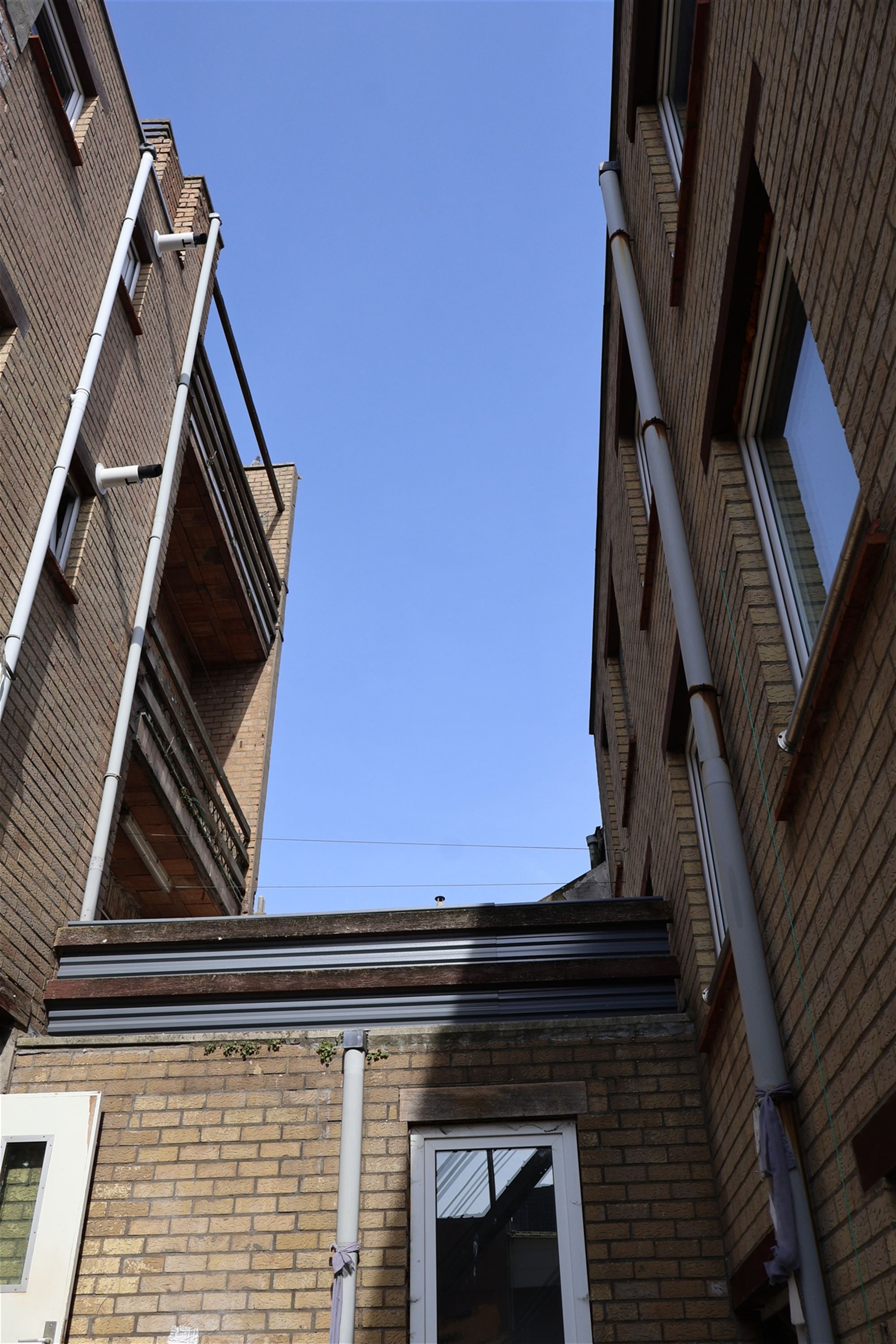 Appartementsgebouw met 10 vergunde entiteiten! - foto 2