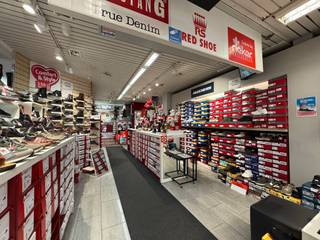 Handelspand op commerciële AAA-locatie Kapellestraat nabij Mercatordok en station - uitstekende passageligging - het pand ligt in de directe...