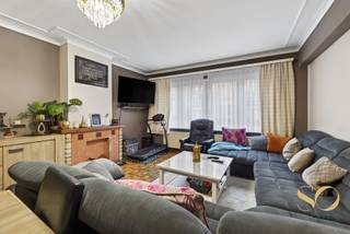 We stellen u dit appartement van 113 m² volgens EPC voor, gelegen op de 1e verdieping van een gebouw van 5 verdiepingen met lift, ideaal gelegen...