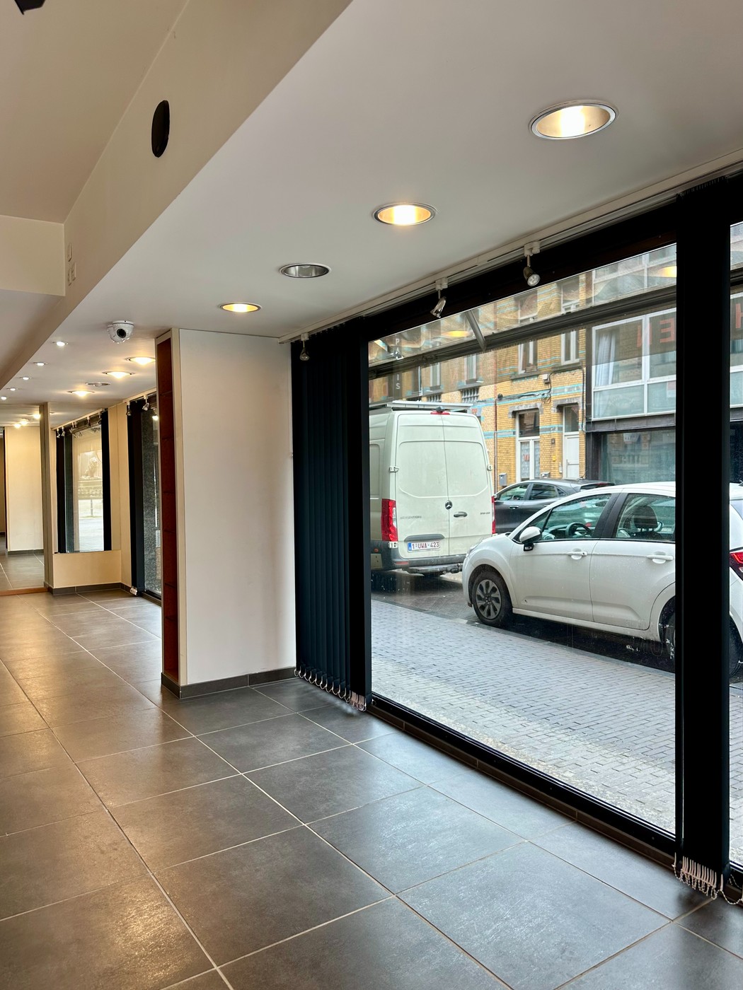 Handelspand 80m² op toplocatie in Sint-Niklaas - foto 3