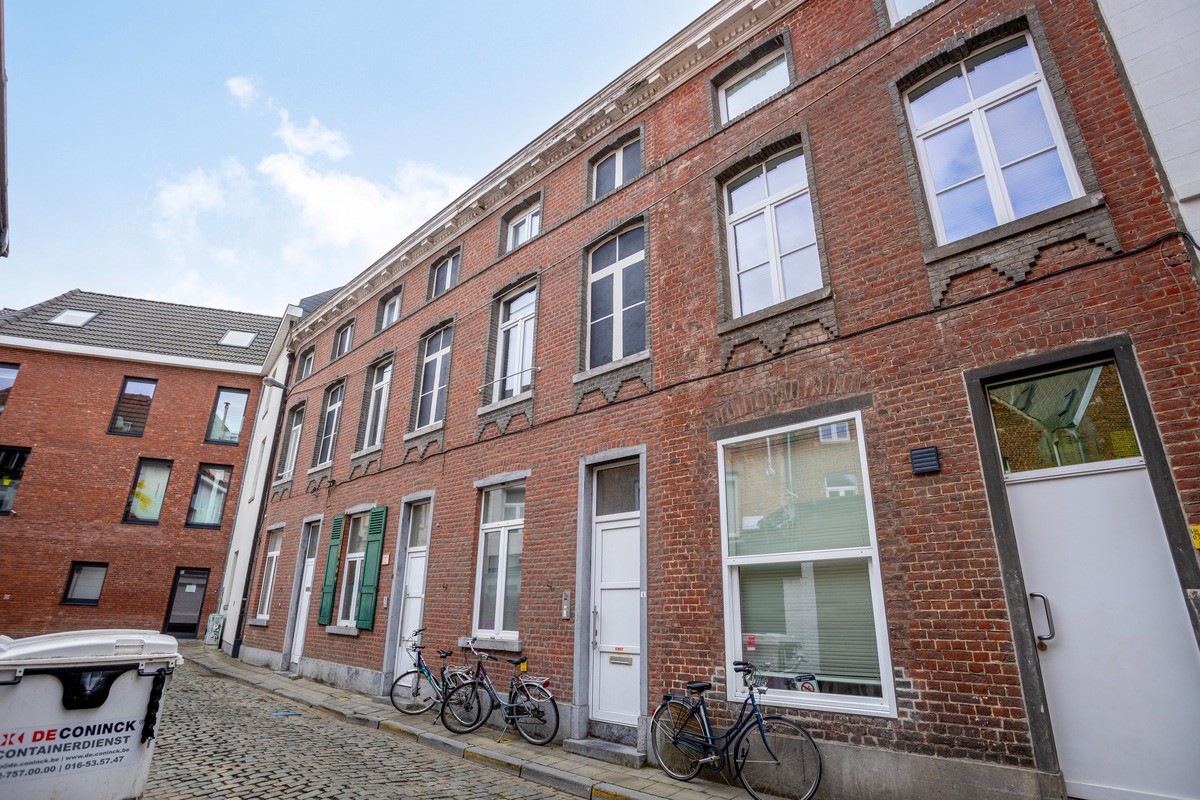 Opbrengsteigendom met 5 studentenkamers op toplocatie in hartje Leuven - foto 1