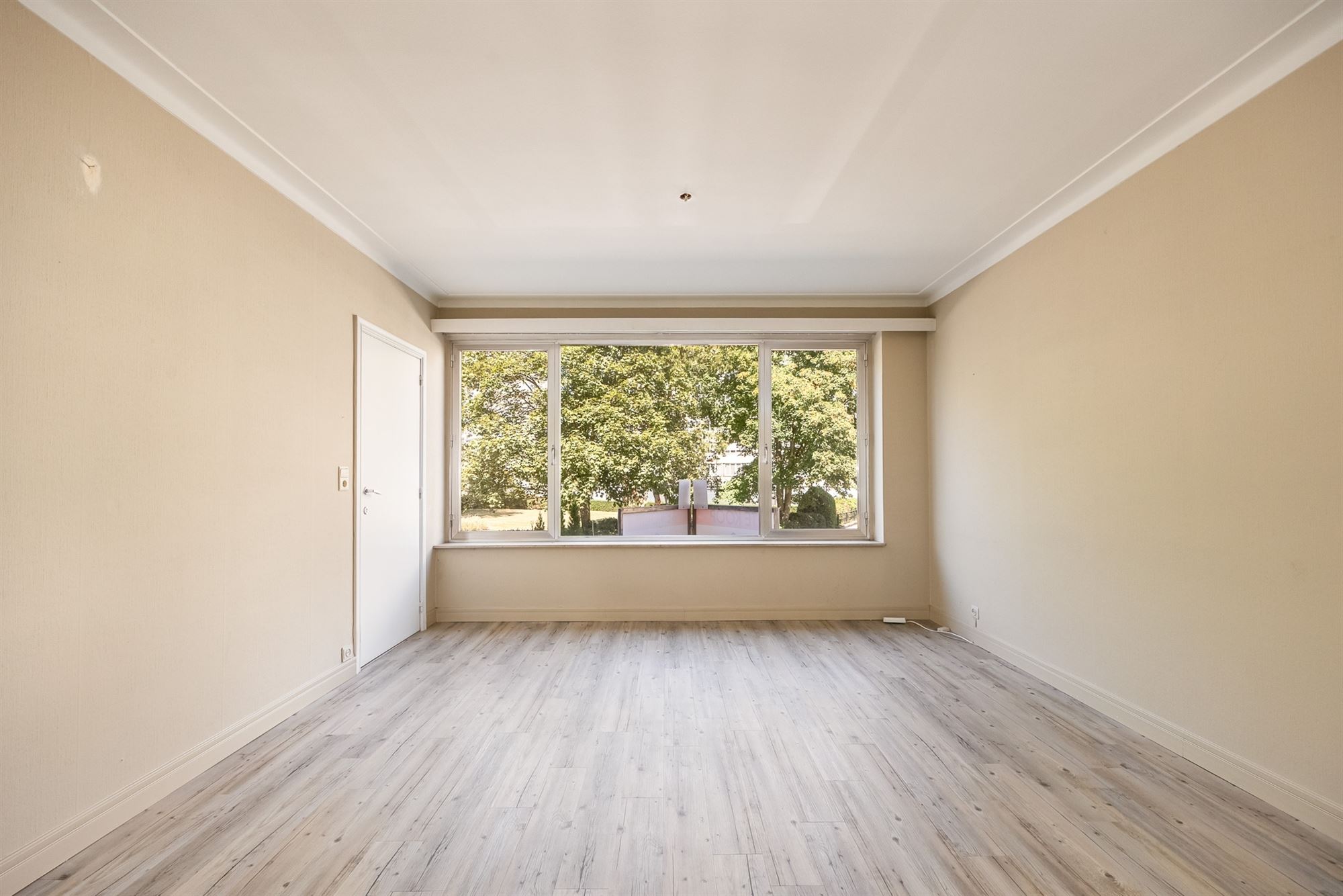 Op te frissen appartement met zuidgericht terras - foto 2