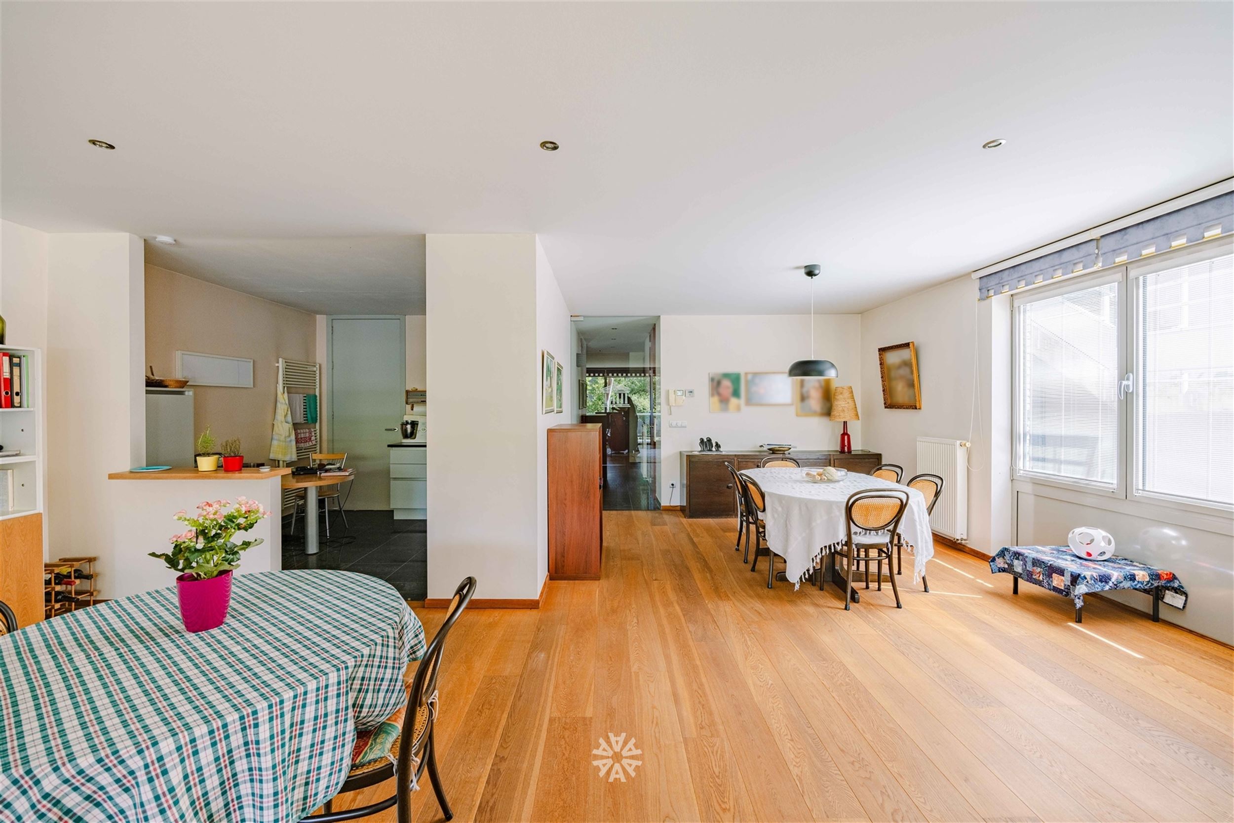 Ruim appartement met zonnig terras en groen uitzicht in hartje De Pinte - foto 4