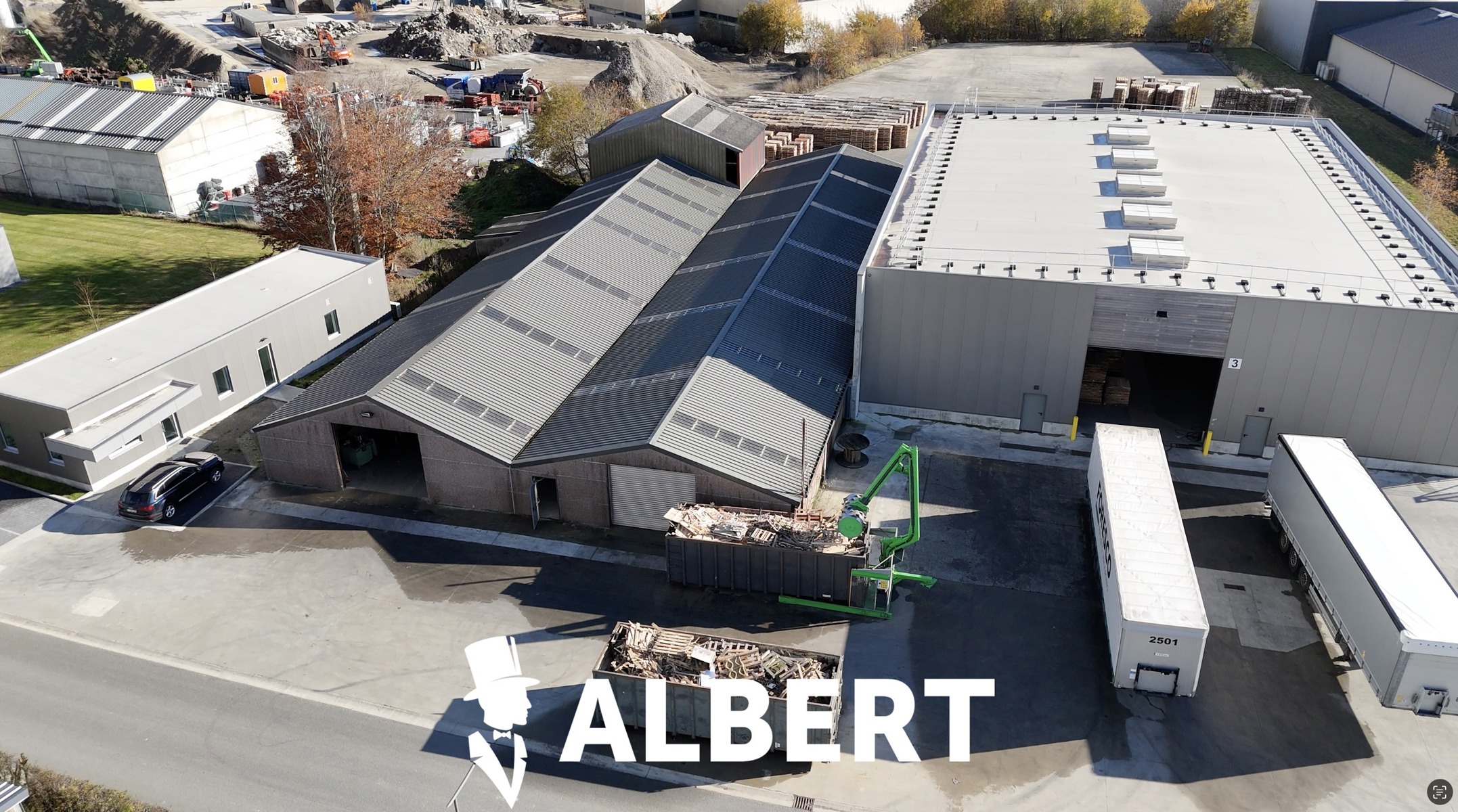 Industriële site met kantoorgebouw en hallen - foto 2