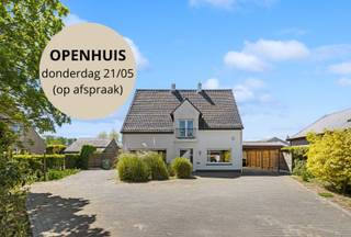 Wie op zoek is naar ruimte, karakter en mogelijkheden, voelt zich hier meteen thuis. Deze alleenstaande villa op een perceel van 2.345 m²...