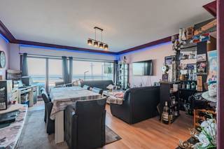 Op de eerste verdieping van residentie Thalassa bevindt zich dit ruim 2-slaapkamerappartement met renovatiepotentieel. Gelegen op een centrale...