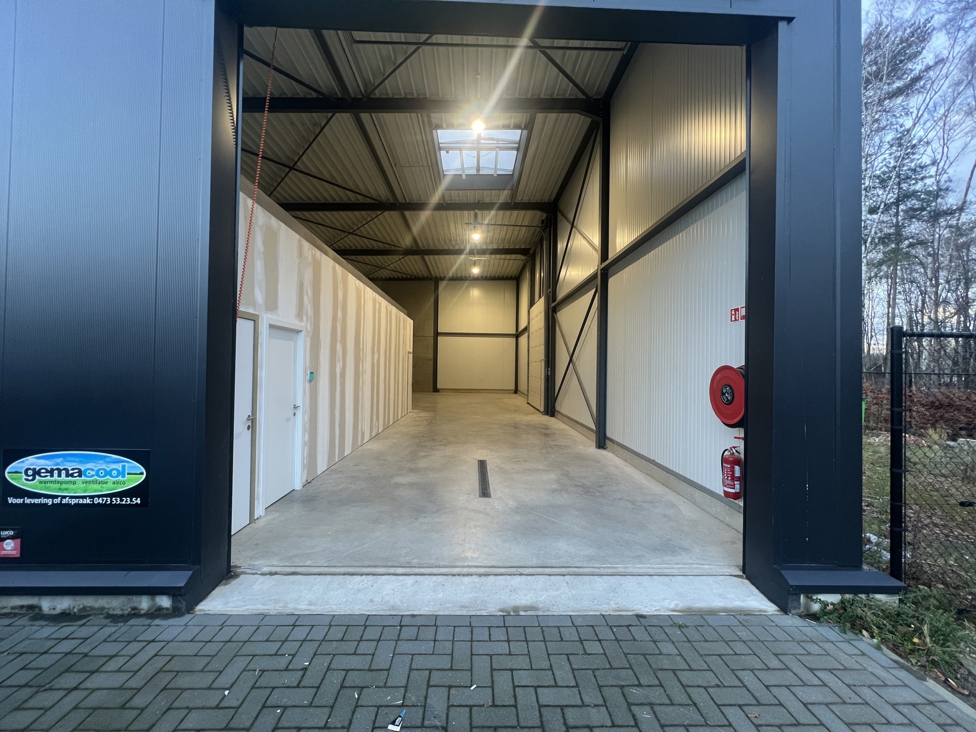 Recente kmo-unit (220m²) met buitenterrein - foto 3