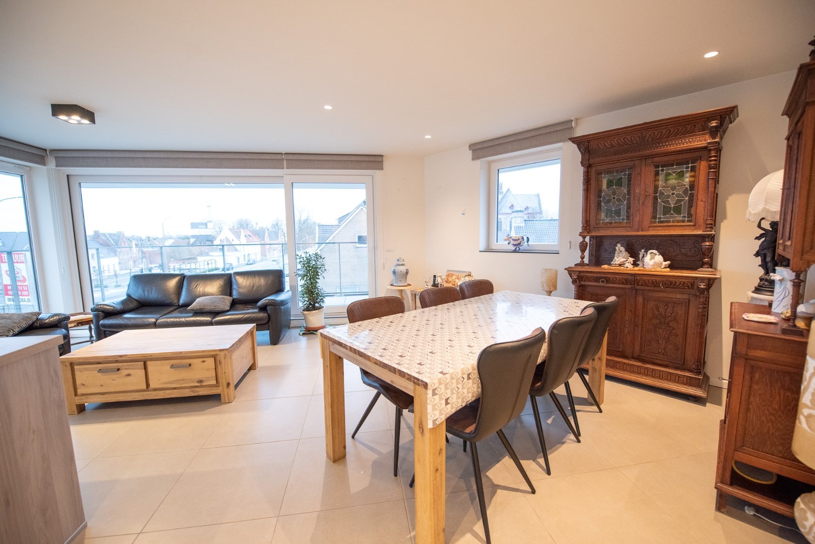 Recent perfect afgewerkt appartement op de 2e verdieping met open zicht! - foto 5