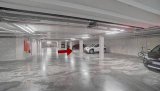 Ondergrondse garageplaats in een recent gebouw op de rand van het centrum van Grasheide, nabij de grens met Keerbergen.Breedte 403cm op diepte...