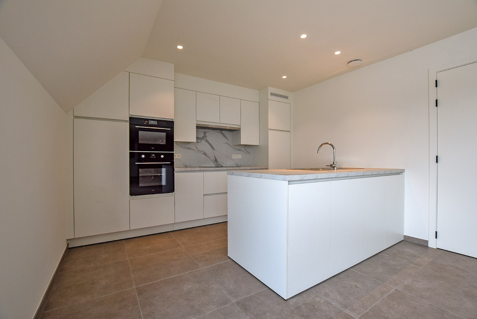 Ruim 2-slaapkamerappartement (129m²) te Leke (Diksmuide). - foto 4