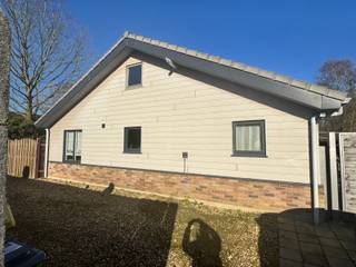 Rustig gelegen woning in recreatiegebied op een perceel van bijna 5 are!Deze woning bevindt zich in een vredige, bosrijke omgeving en biedt volop...