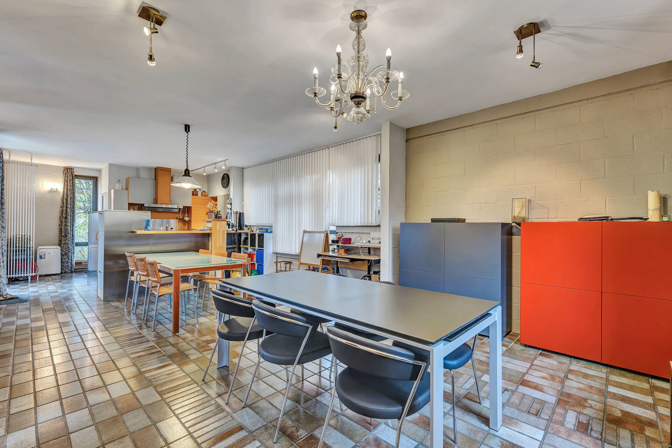 Architecturale woning met 4 slaapkamers, tuin en garage! - foto 3