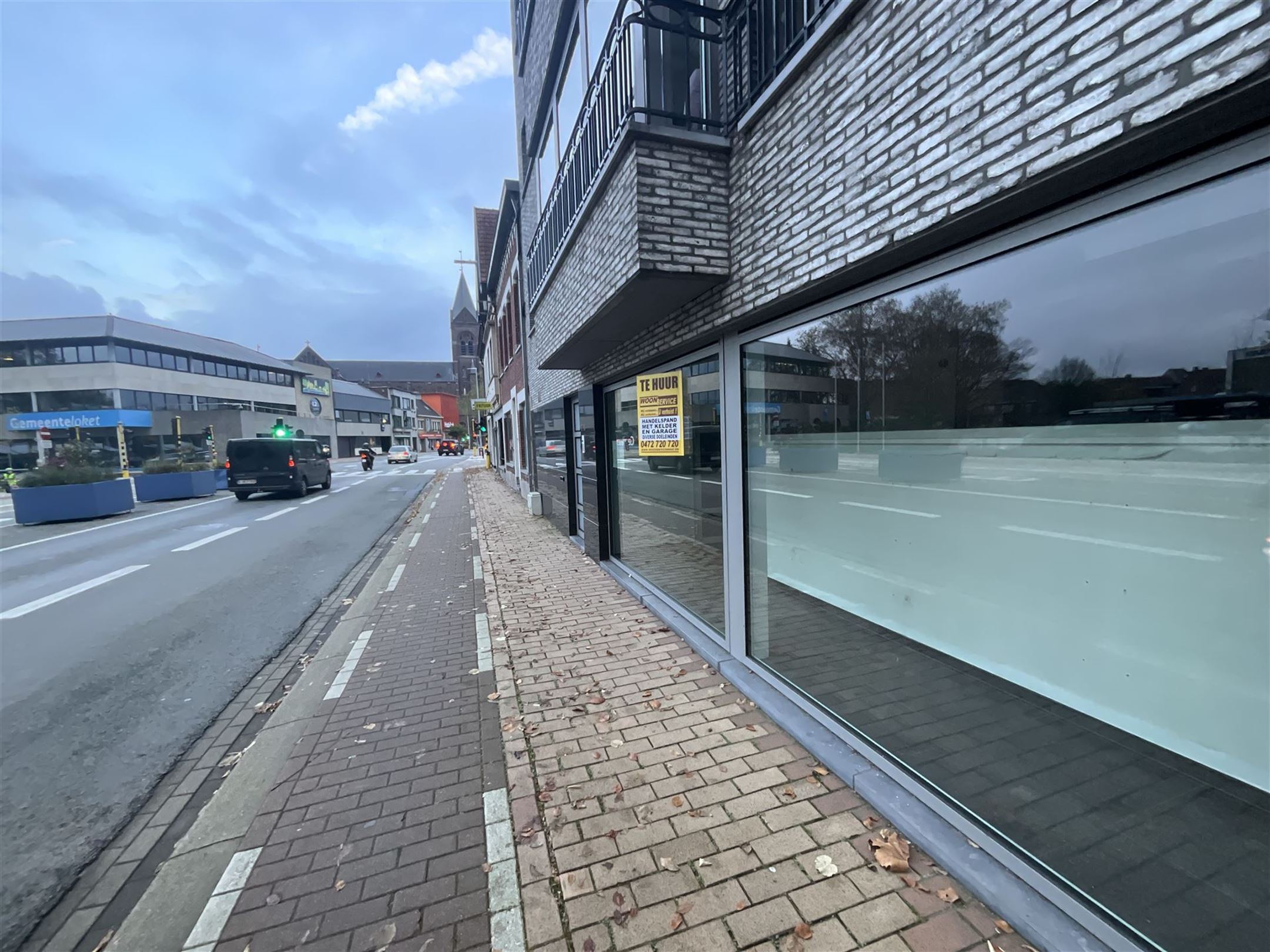 Commercial à louer à Wevelgem - photo 3