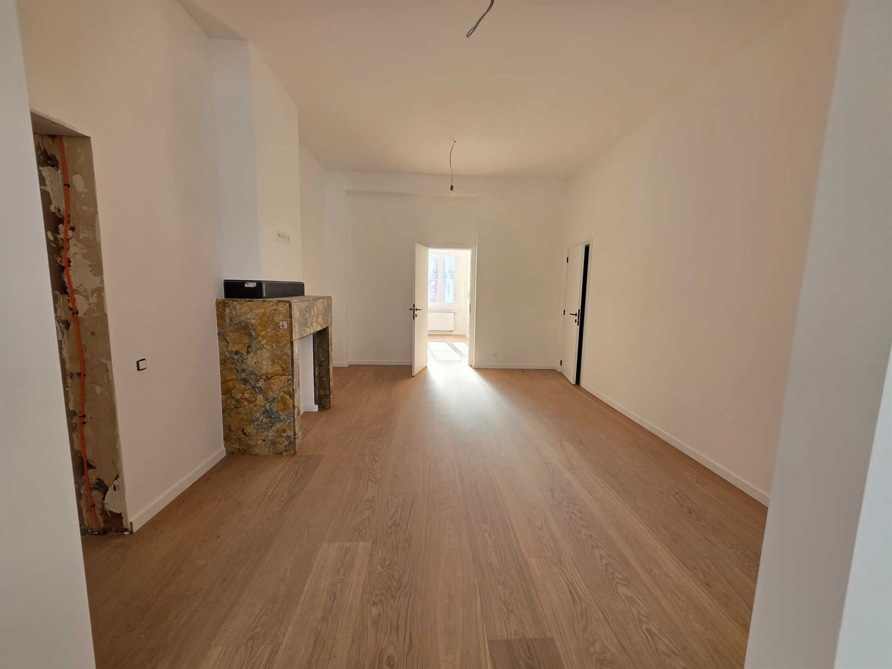 Volledig gerenoveerd appartement van 80m² met 1 slaapkamer nabij Zurenborg - foto 5