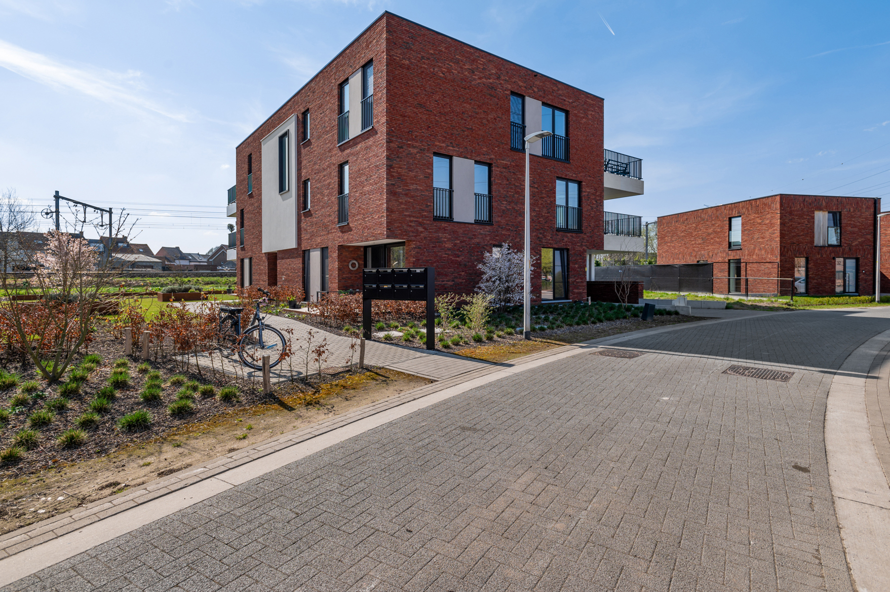 Spiksplinternieuw appartement op een toplocatie mét terras! - foto 2