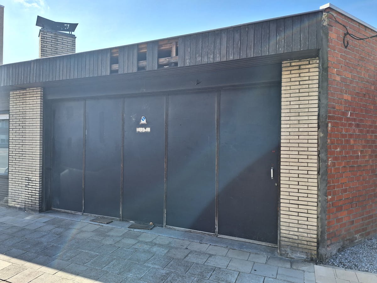 Warehouse of approx. 70 m² for rent near the center of Roeselare - photo 1