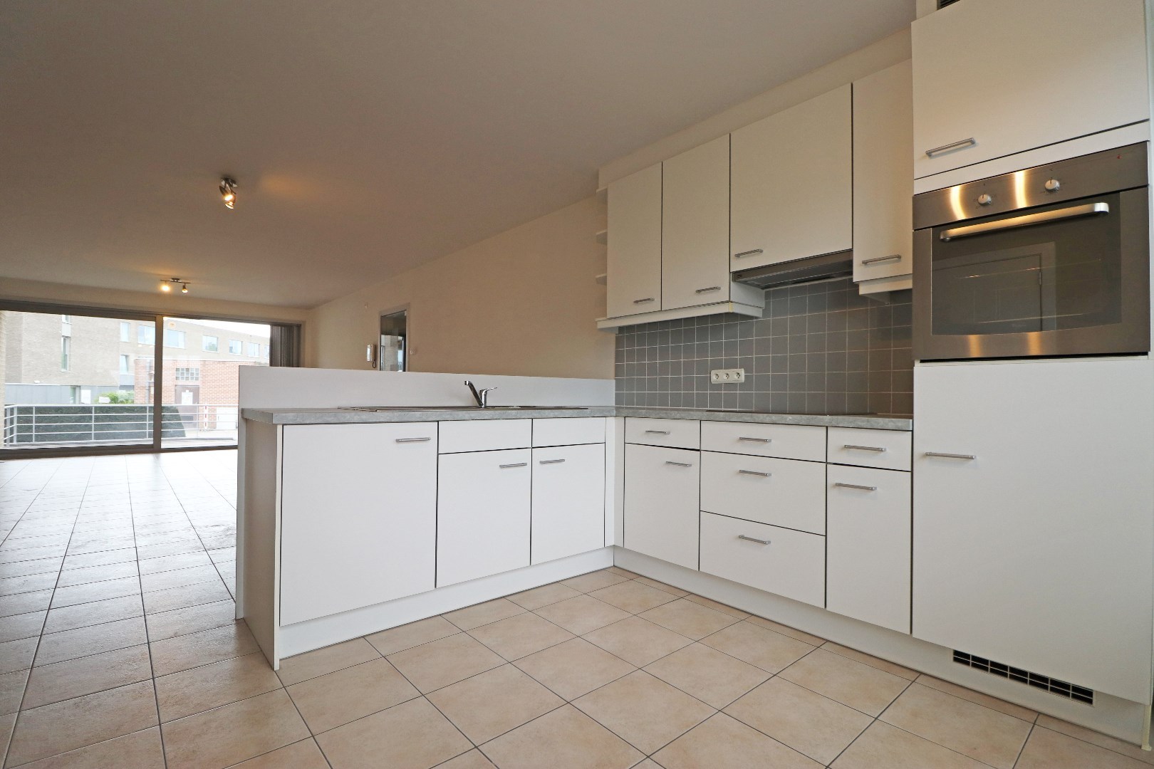 Verzorgd appartement met autostaanplaats - foto 4